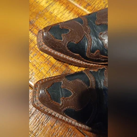 Corral Vintage Boots - Picture 9 of 10